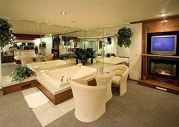 Hotel Sybaris Pool Suites Northbrook - Adults Only