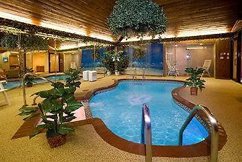 Sybaris Pool Suites Northbrook - Adults Only 2*