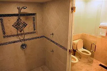Sybaris Pool Suites Northbrook - Adults Only Hotel