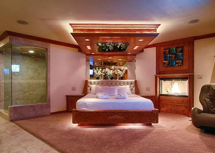 Sybaris Pool Suites Northbrook - Adults Only 2* Glenview
