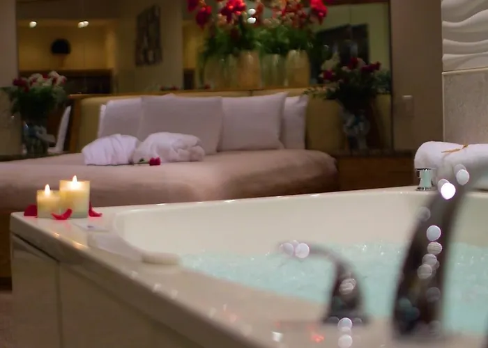 Hotel Sybaris Pool Suites Northbrook - Adults Only 2*